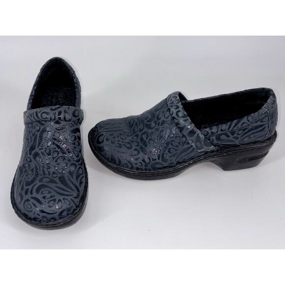BOC Born Concept Women's Peggy Shoes Navy 8.5 Embossed Paisley Slip-On Clogs EUC - Picture 2 of 13